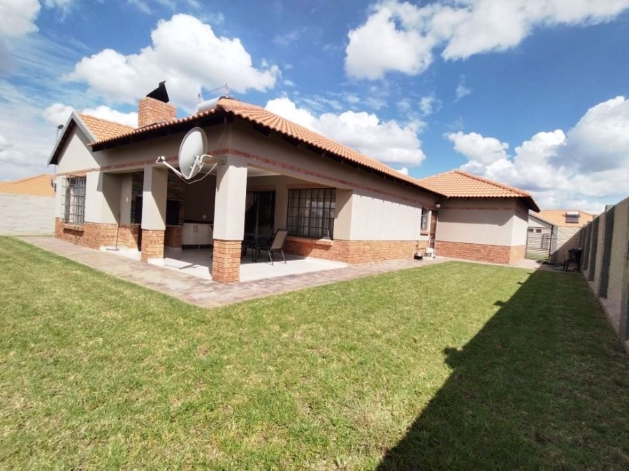 3 Bedroom Property for Sale in Waterkloof East North West